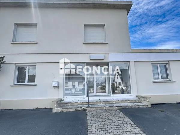 Ensemble immobilier professionnel et habitation