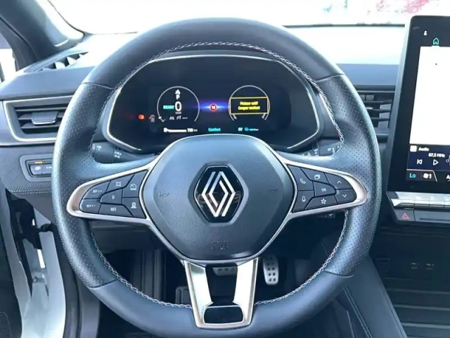 Renault Captur e-tech full hybrid 145 ch — photo 12