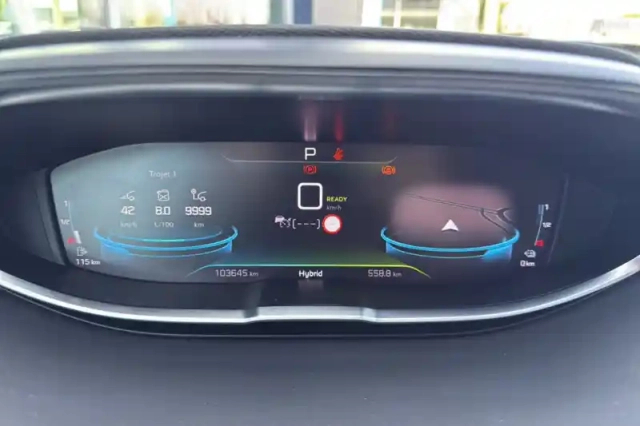 Peugeot 3008 hybrid 225 e-eat8 — photo 18