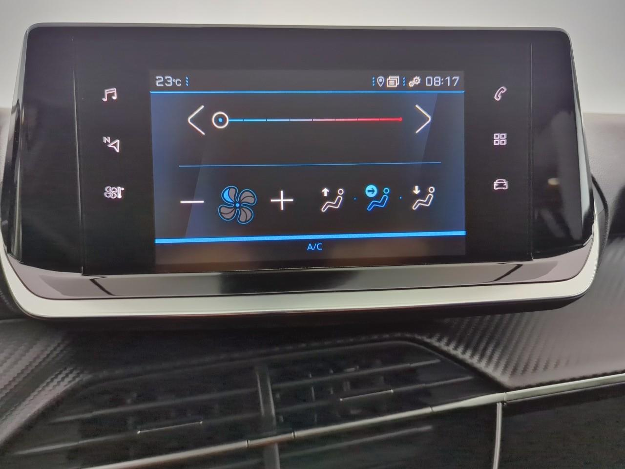 Peugeot 208 puretech 100 s&s bvm6 style — photo 18