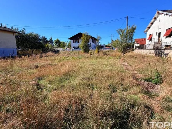 Terrain constructible 619 m²