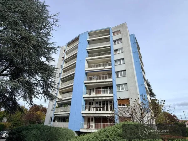 BESANCON T4 spacieux, terrasse double, vue dégagée