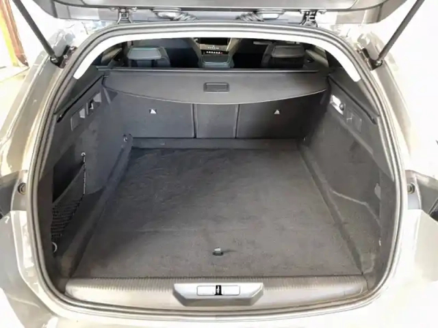 Peugeot 308 sw hybrid 145 e-dcs6 — photo 19