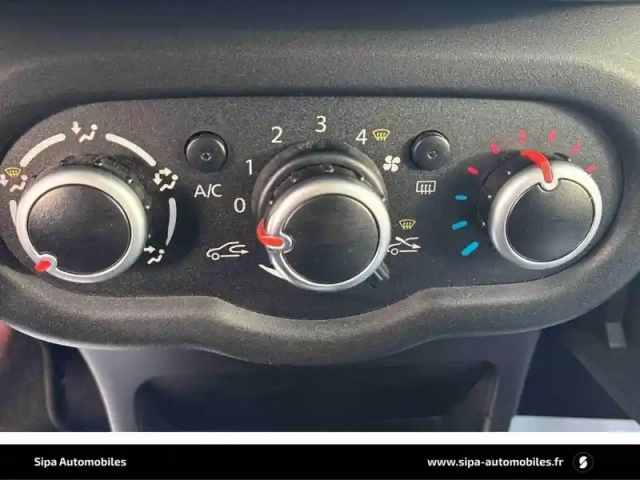 Renault Twingo iii 1.0 sce 70 — photo 28