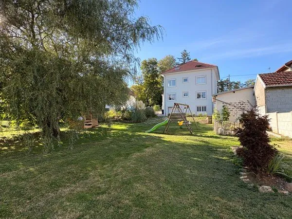 Maison familiale rénovée - 201 m² - 6 chambres - Terrain 1 616 m² - DPE C