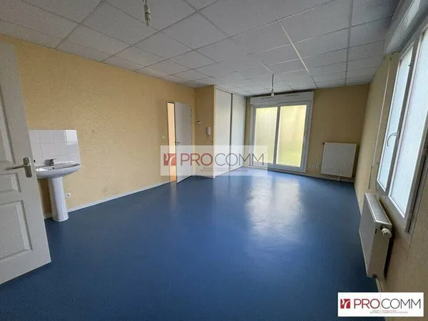 Local 90 m²