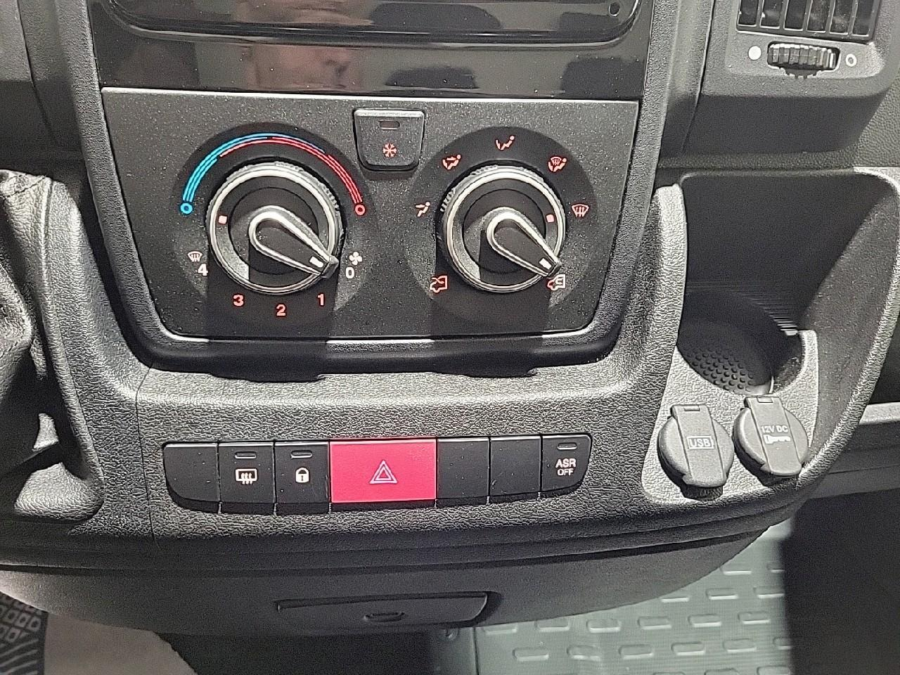 Citroën Jumper tole 30 l1h1 bluehdi 120 s&s bvm6 — photo 24