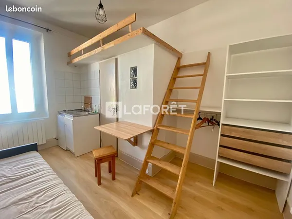 Studio 1 pièce 11 m²