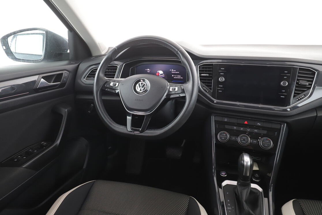 Volkswagen T-Roc 2.0 TDI Carat DSG7 — photo 12