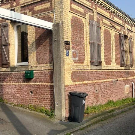 Maison 90 m2 - prévoir travaux de réhabilitation