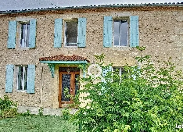 Maison de village en pierre