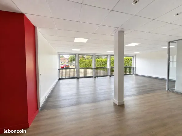 Bureaux 142 m² Avon