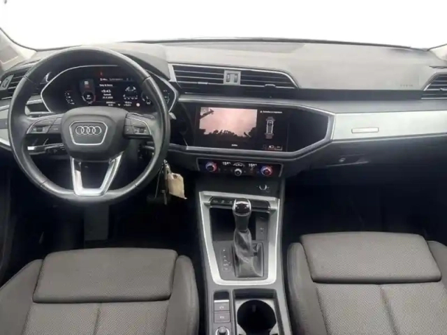 Audi Q3 35 tfsi 150 ch s tronic 7 design — photo 8