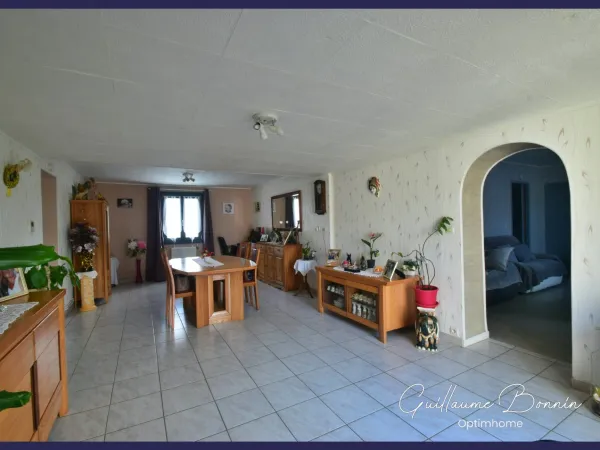 Maison à vendre 6 pièces de 139m² avec 4 chambres + Jardin ≈1000m² à Marigny-Brisay (86380)