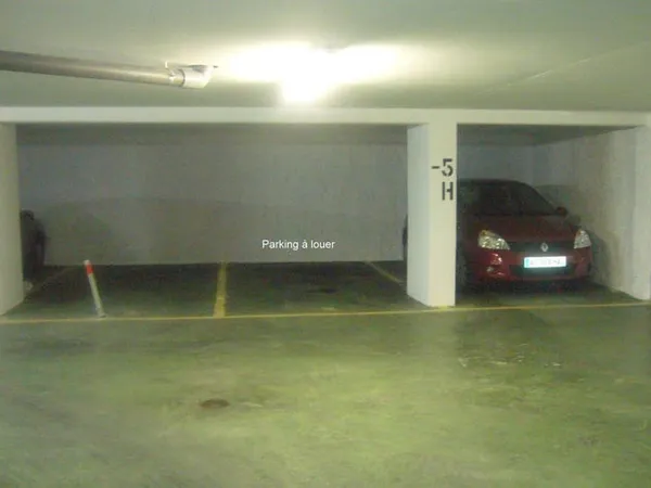 Parking 12 m²