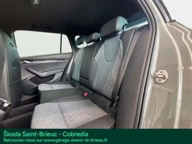 Skoda Octavia combi 2.0 tdi scr 150ch sportline dsg7 — photo 8