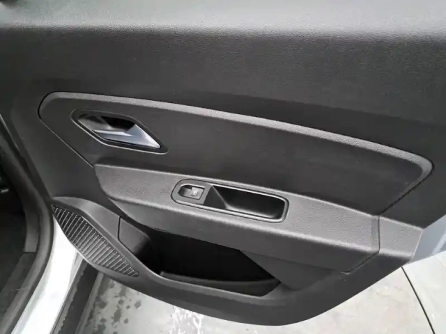 Dacia Duster eco-g 100 4x2 — photo 22