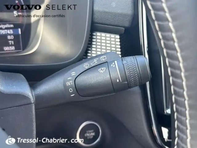 Volvo Xc40 d3 adblue 150 ch geartronic 8 r-design — photo 18