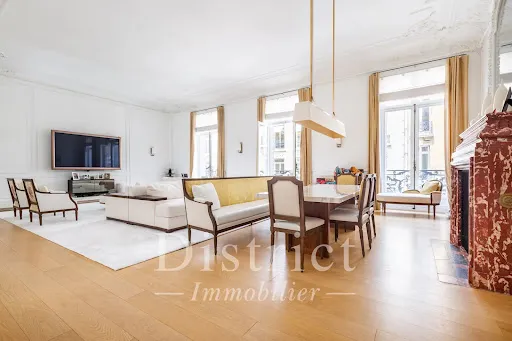 Appartement 5 pièces 242 m²