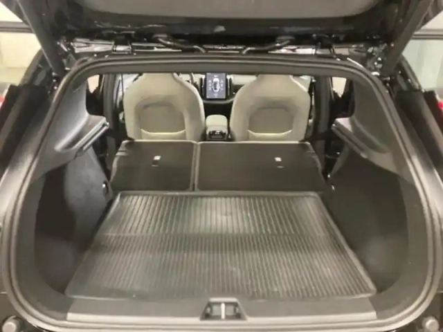 Volvo Ex30 single extended range 272ch plus — photo 11