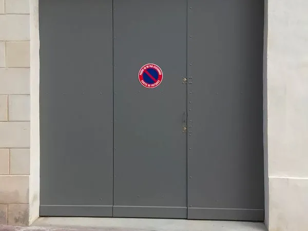 Garage/local 90 m² rénové - Libourne - accès indépendant