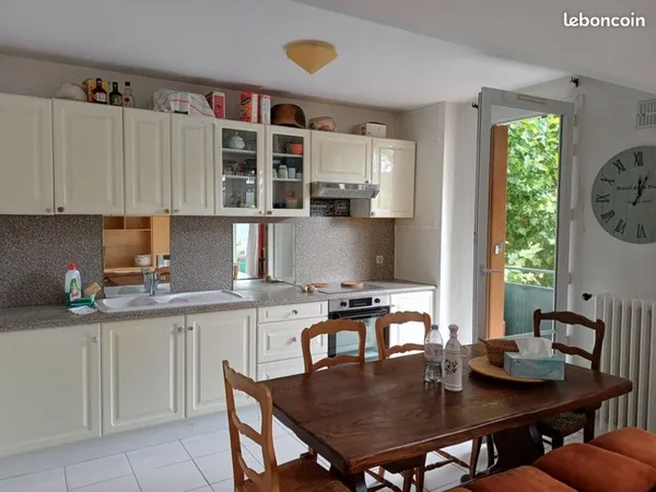 Appartement - A VENDRE - F2 - 49m² - exposé Est/Ouest traversant - Deuil la barre
