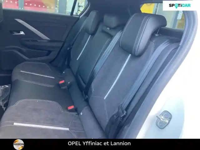 Opel Astra 1.6 turbo 225ch hybrid gse bva8 — photo 10