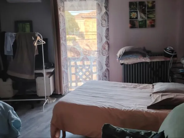 Loue chambre chez l'habitant