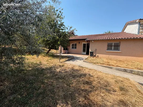 Maison 10 pièces 215 m²