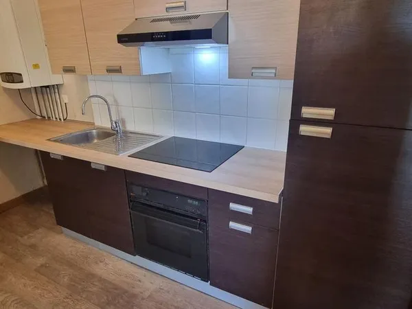 Charmant T3 (58 m²) atypique dans ancienne gare