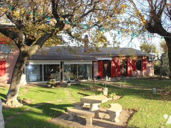 Maison 5 pièces 187 m²