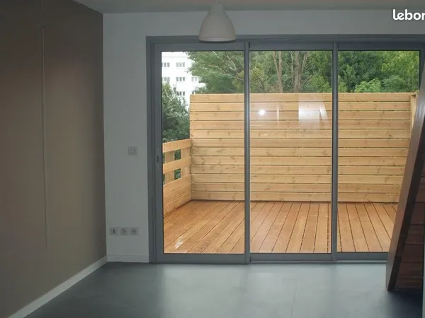 T2 duplex avec terrasse Bordeaux cauderan