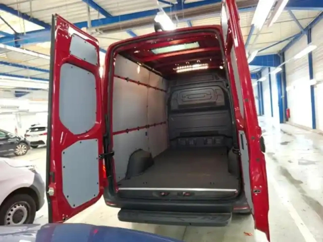 Mercedes Sprinter e 314 fourgon standard — photo 10