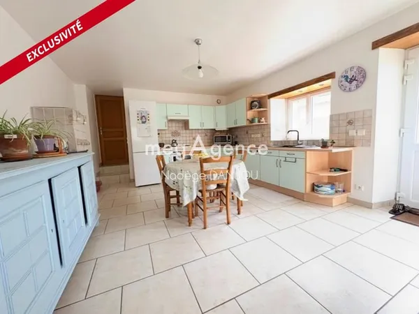MAISON ANCIENNE RENOVEE 178 M2 8 PIECES CANISY (50)
