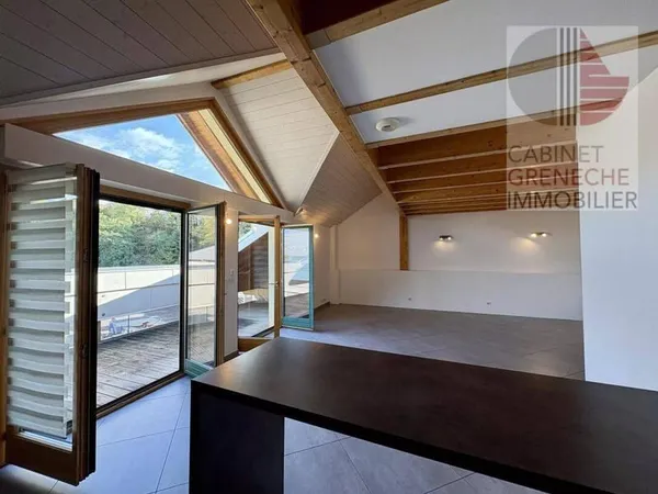 Triplex 4 pièces 111 m²