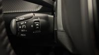 Peugeot 2008 1.2 PureTech 130ch S&S Allure — photo 25