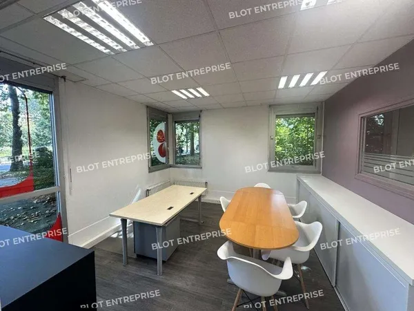 AV local bureaux 60m² axe pénétrant de Rennes