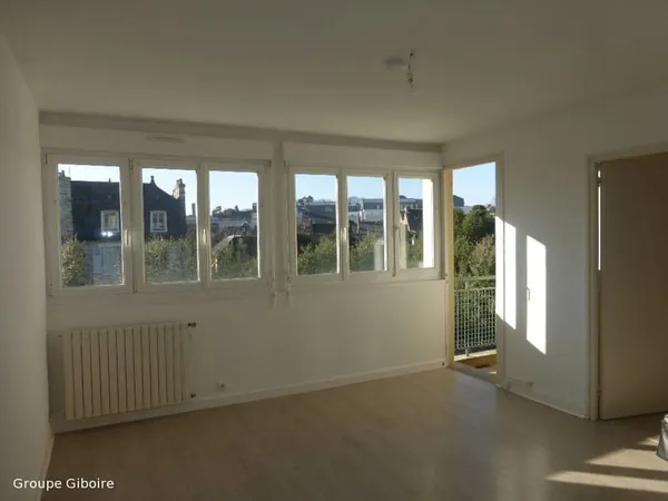 A LOUER - Agence GIBOIRE - Appartement T2 de 44.01 m² - RENNES THABOR