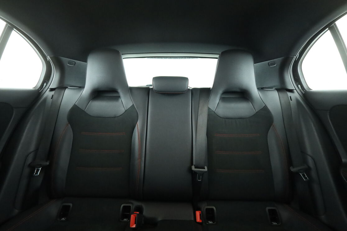 Mercedes-Benz Classe A 160 AMG Line — photo 14