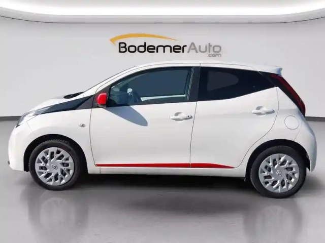 Toyota Aygo 1.0 vvt-i — photo 2