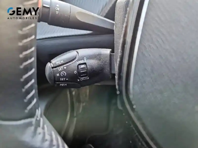 Peugeot 2008 puretech 130 s&amp;s bvm6 — photo 18
