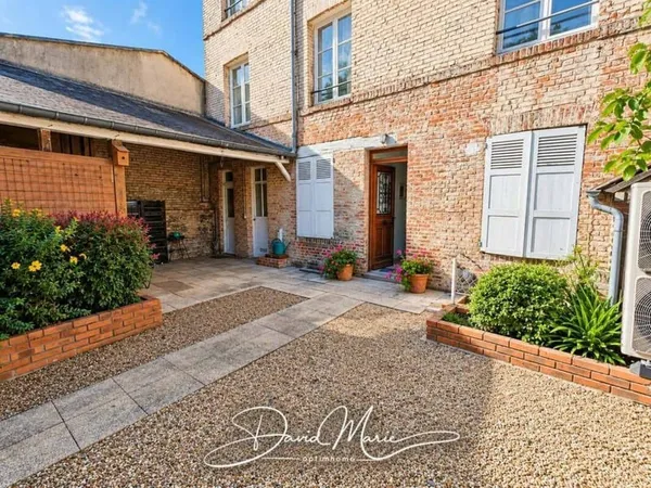 Maison de ville 11 pièces 135 m²