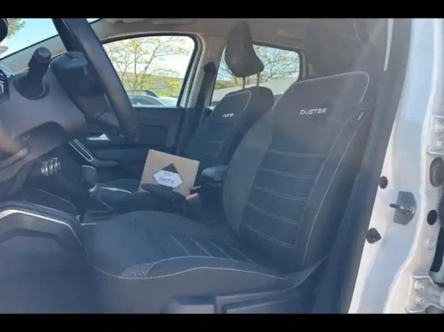 Dacia Duster 1.3 tce 150ch fap  journey 4x2 edc — photo 9