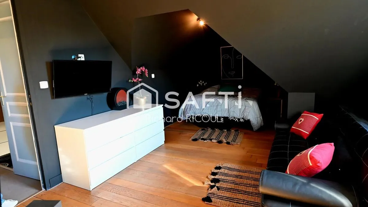 Photo 12