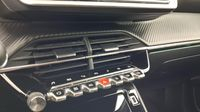 Peugeot 208 e-208 136ch GT — photo 15
