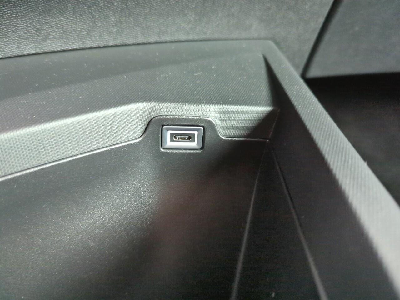 Peugeot 3008 hybrid 145 e-dcs6 allure — photo 27