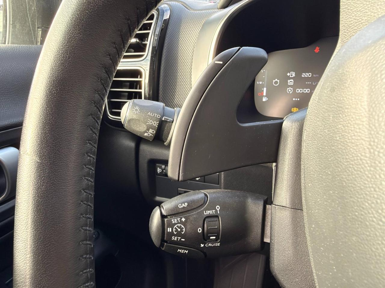 Citroën C5 Aircross puretech 130ch s&s shine eat8 — photo 17