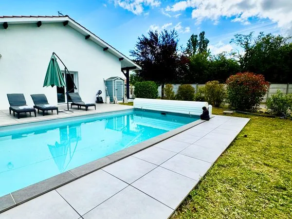 Pessac magonty — maison plain-pied 210 m² rénovée — dpe c — piscine plein sud — studio loué 780/mois