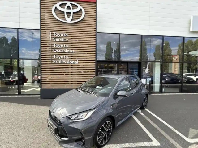 Toyota Yaris 116h design 5p my26