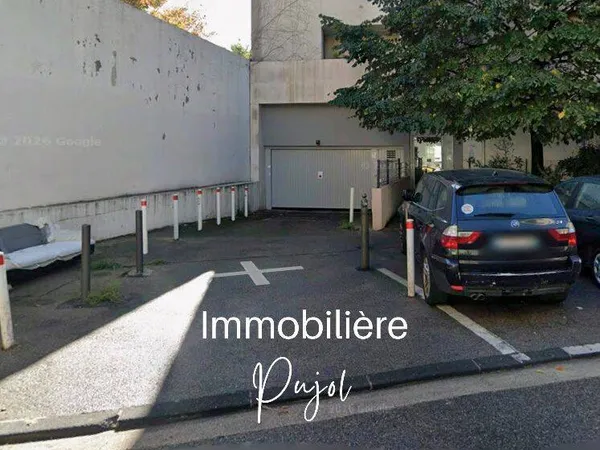 Garage et parking Location Marseille 10m² 110€